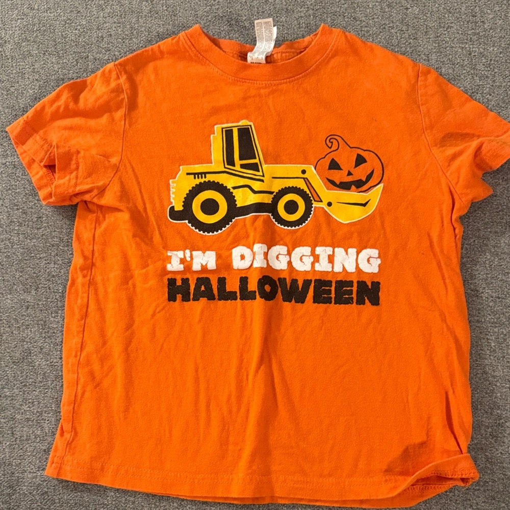 5/$15- Orange Halloween T-Shirt with Digger Graphic